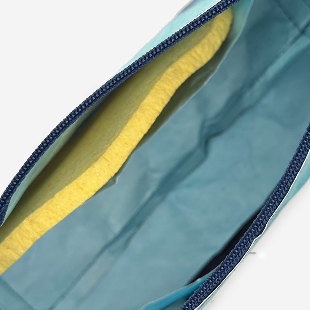paprcuts-blue-lagoon-kulturbeutel-tyvek-washbag-blau-beige-neu image 3
