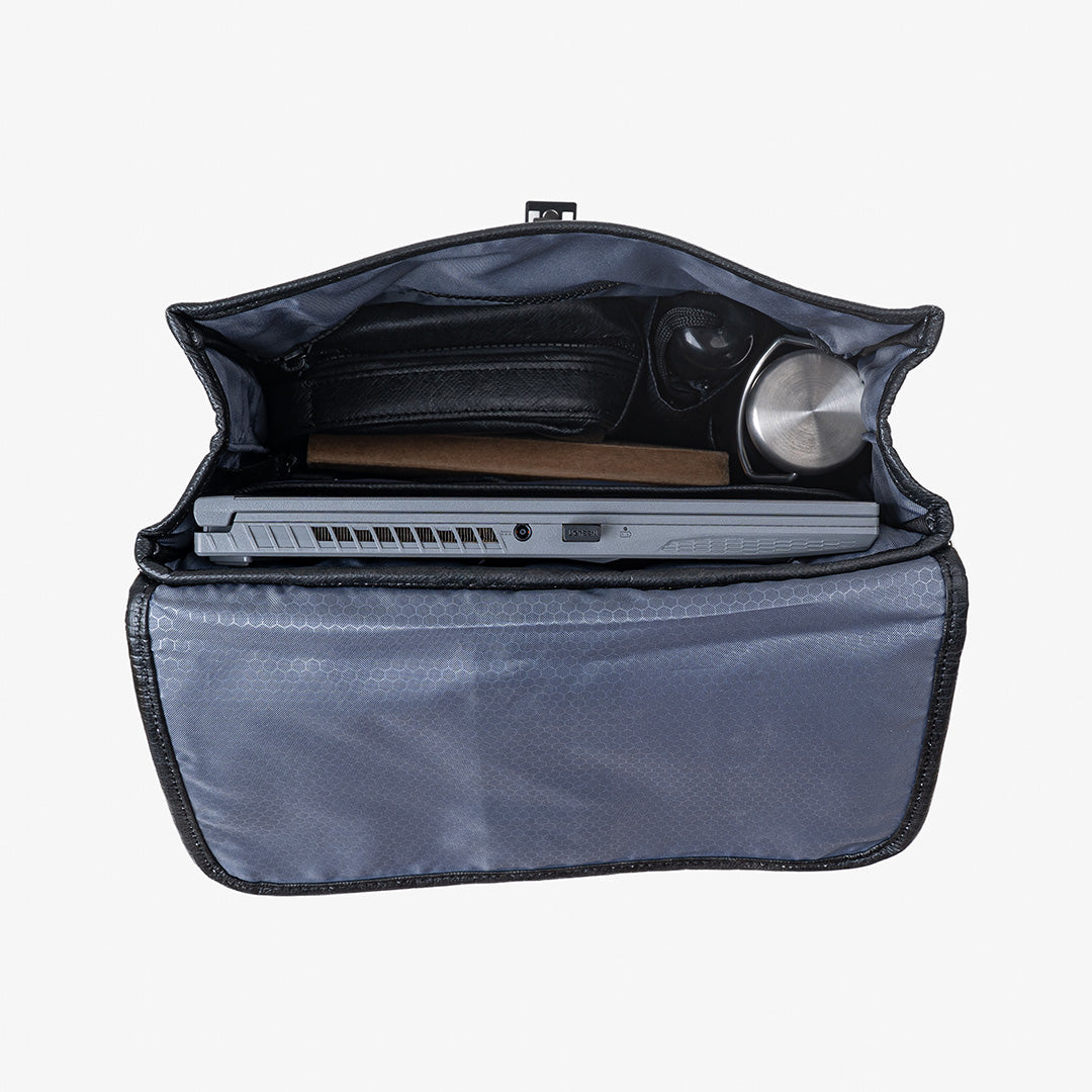 paprcuts-kyoto-backpack-just-black image 7