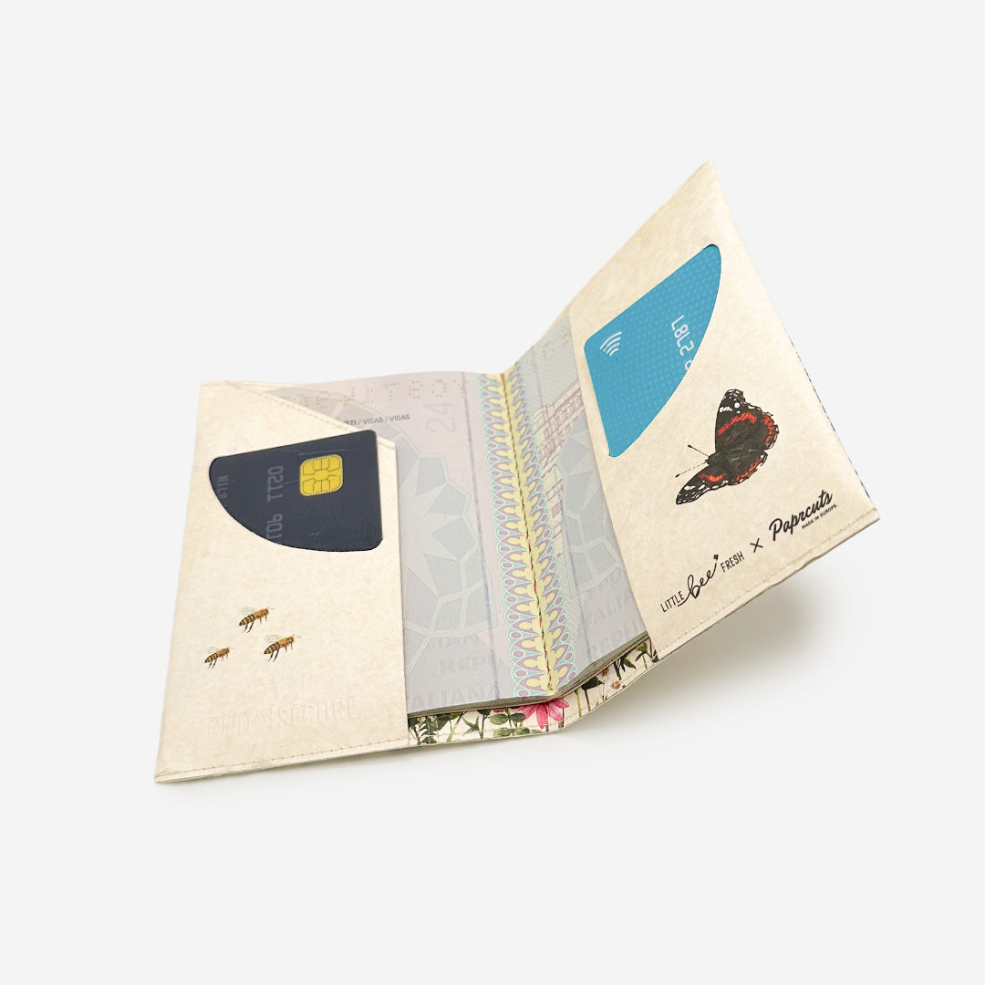 paprcuts-rfid-reisepasscover-blumenwiese-beige-tyvek-impfpassh-lle-mit-rfid-schu image 3