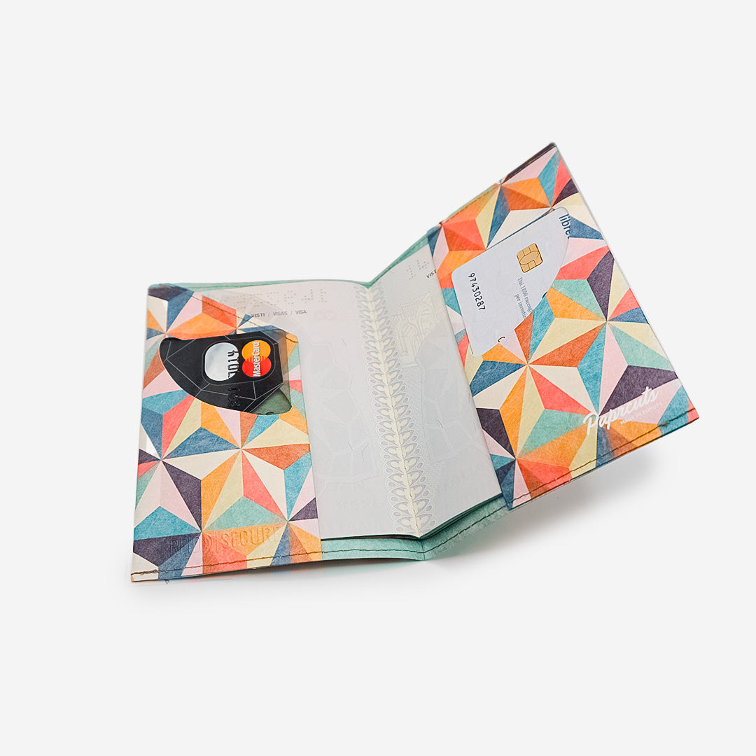 paprcuts-rfid-reisepasscover-abstract-retro-bunt-tyvek-impfpassh-lle-mit-rfid-sc image 4