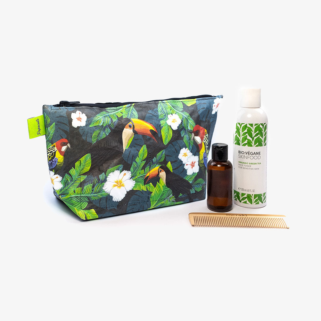 paprcuts-tucano-parrot-kulturbeutel-tyvek-washbag-schwarz-gr-n-dschungel image 1