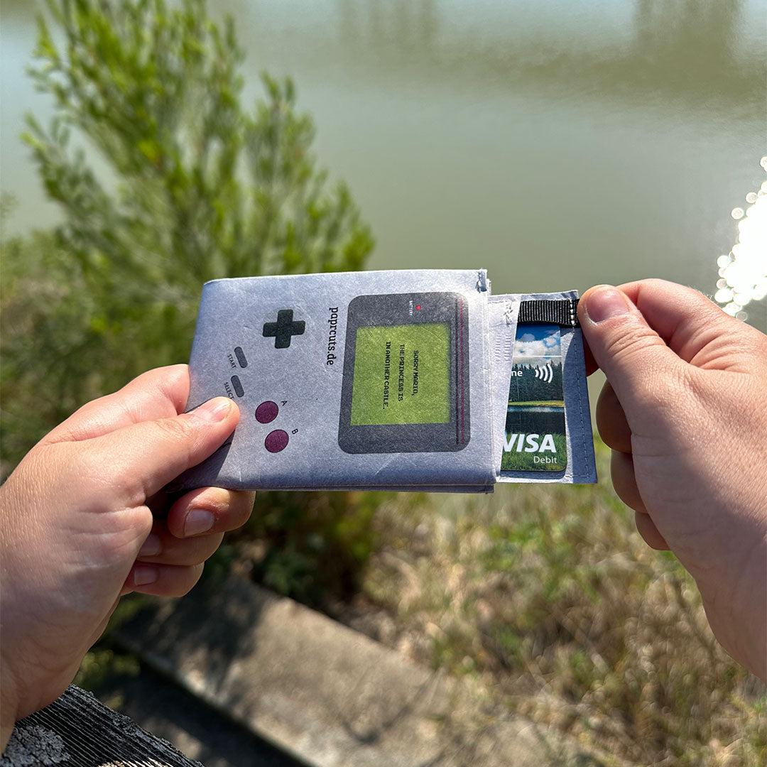 paprcuts-rfid-pro-wallet-2-0-game-boy-kartenetui-grau image 6