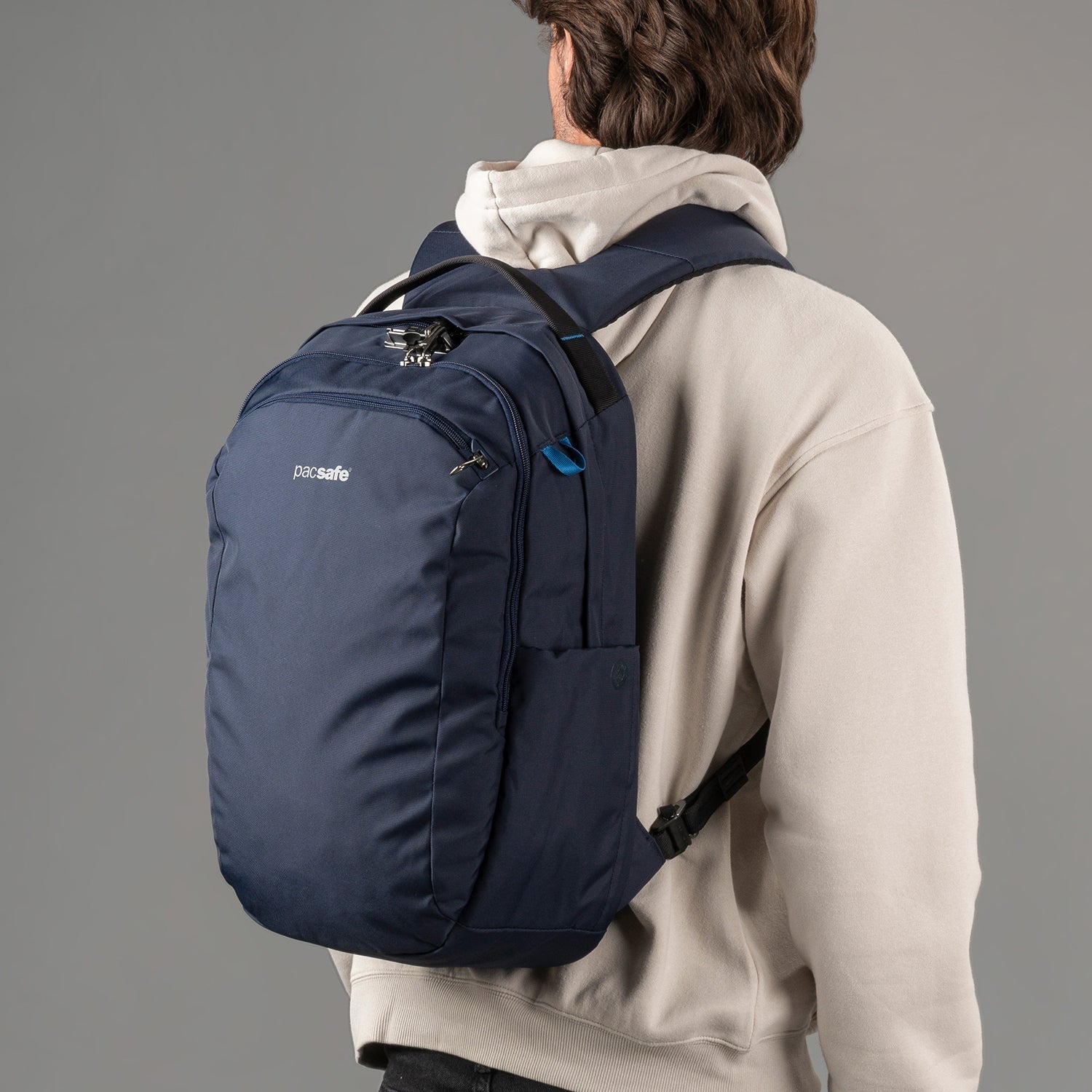 pacsafe-v-26l-anti-diebstahl-touren-rucksack-mit-3-f-chern image 2
