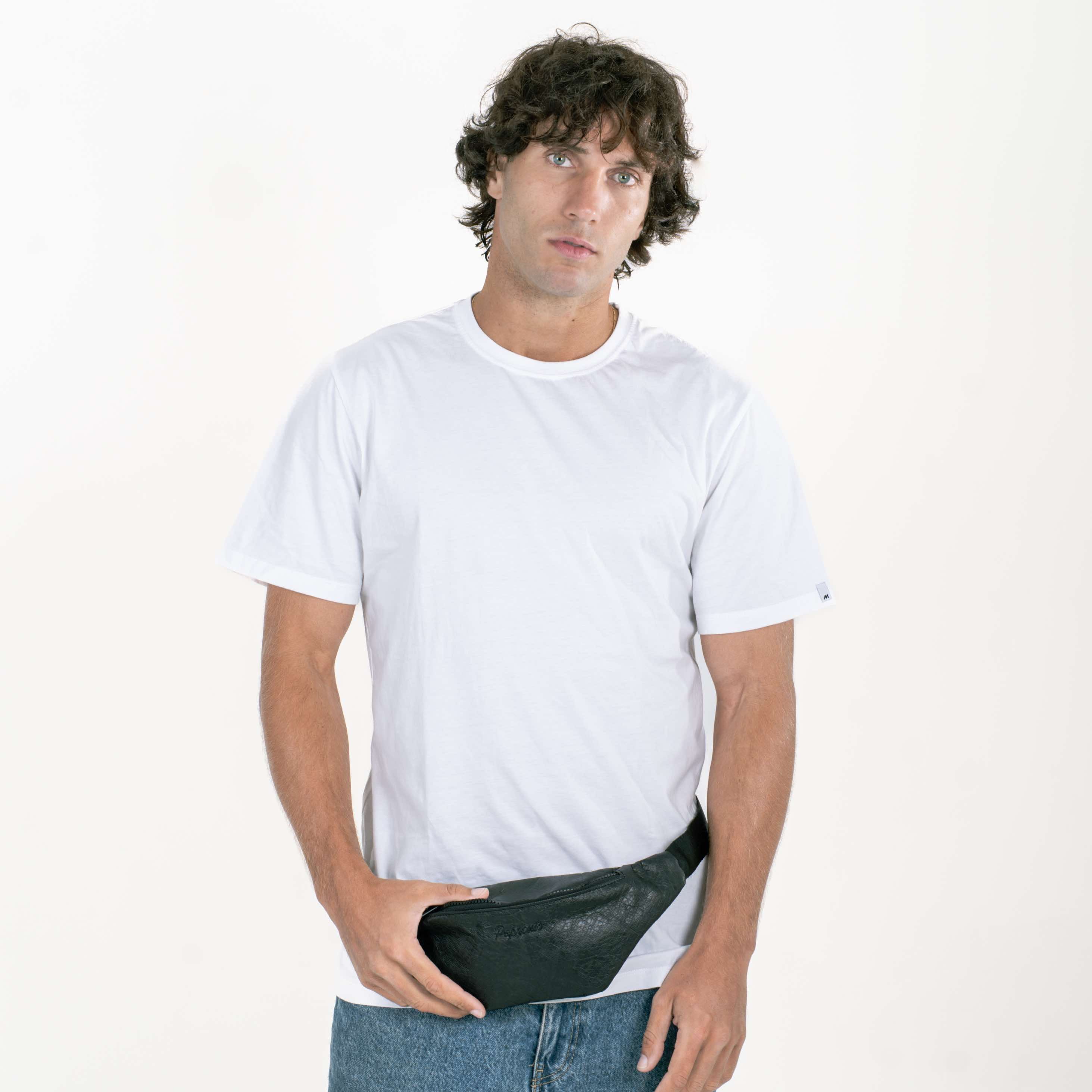 paprcuts-bauchtasche-just-black-tyvek image 2