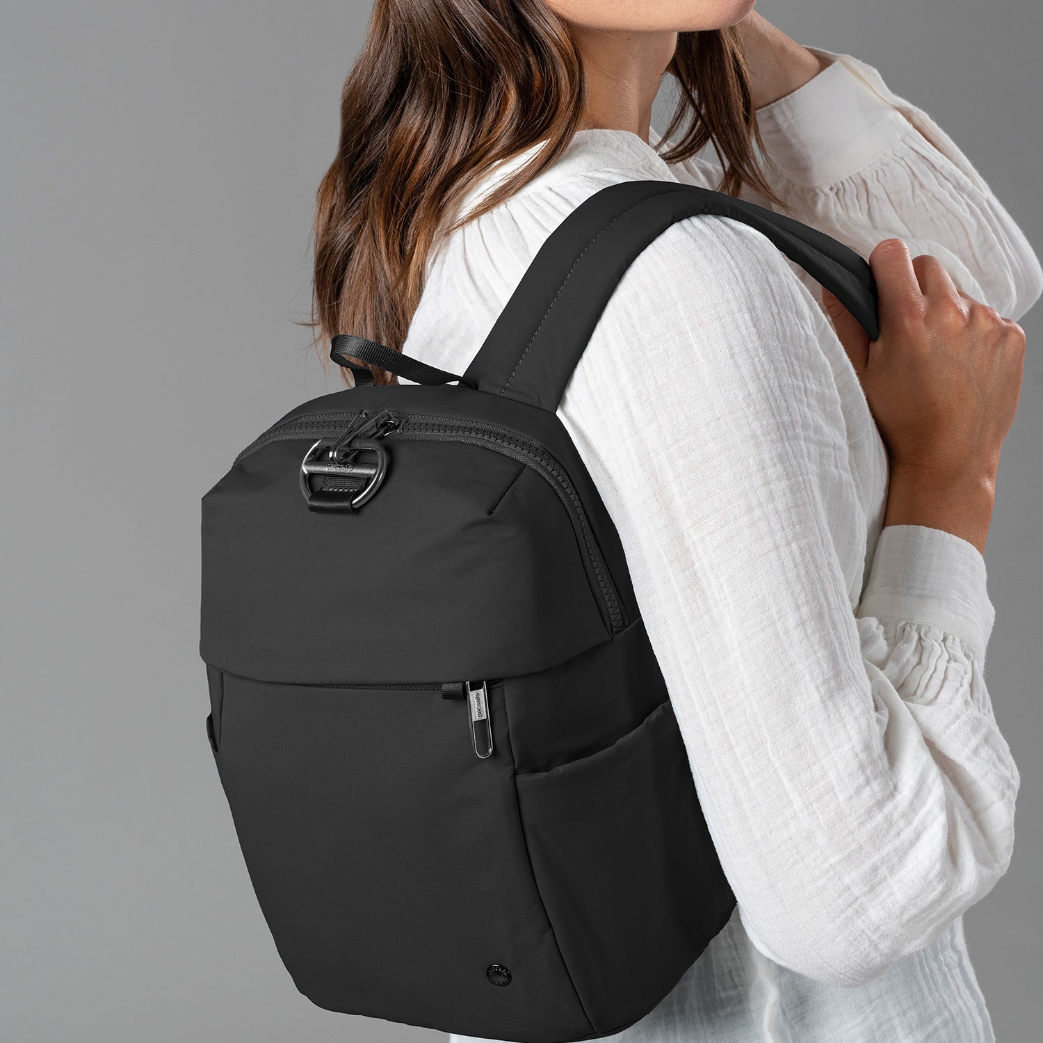 pacsafe-citysafe-cx-anti-theft-rucksack-8l-petite-schwarz-recycled image 2