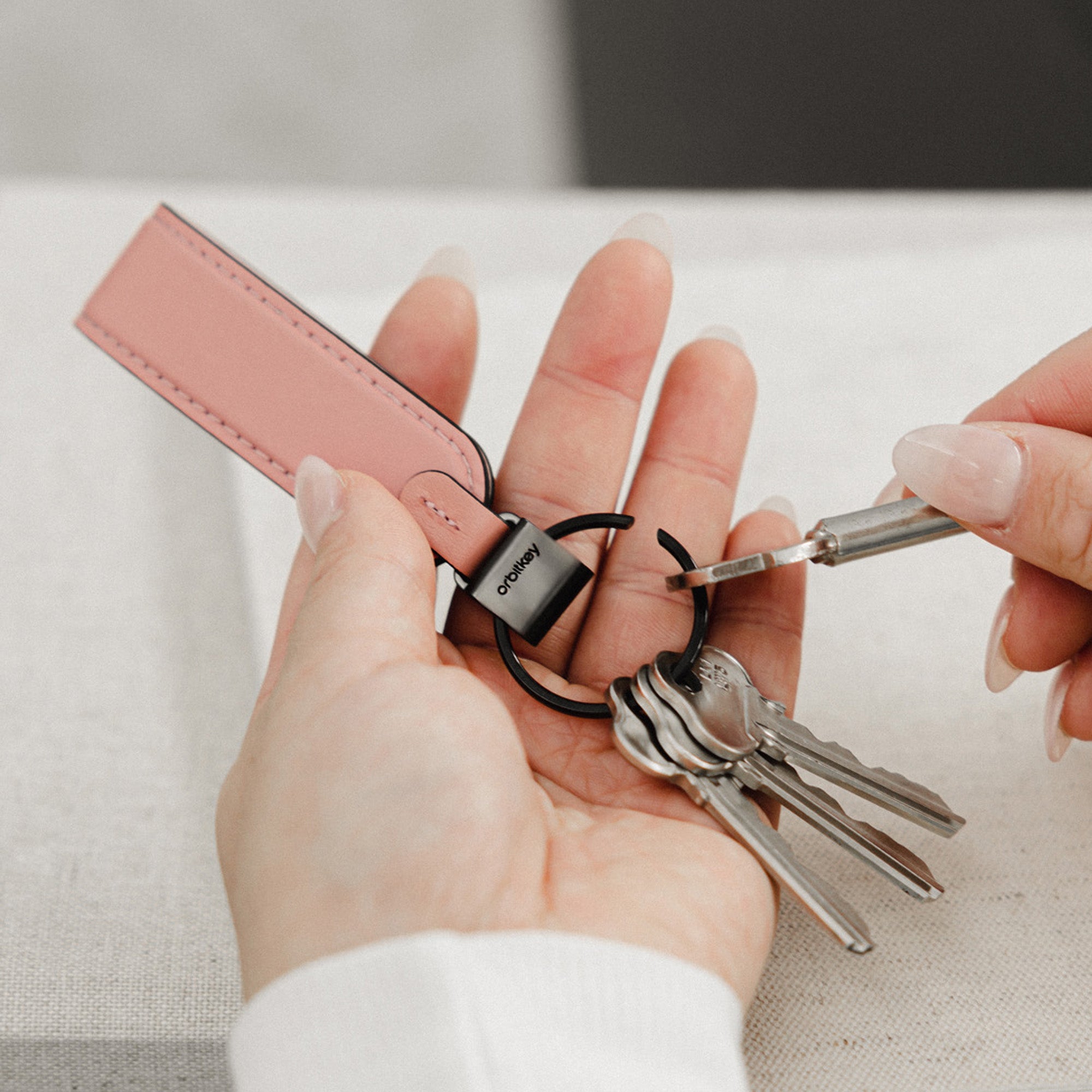 orbitkey-loop-schl-sselanh-nger-orange-leder-mit-schnellverschluss image 7