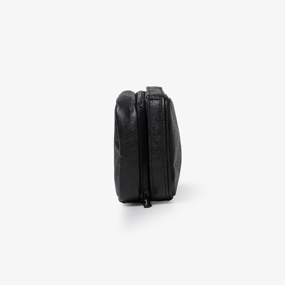 paprcuts-oslo-tasche-just-black-tech-kit-organizer-24x16x8-cm image 3