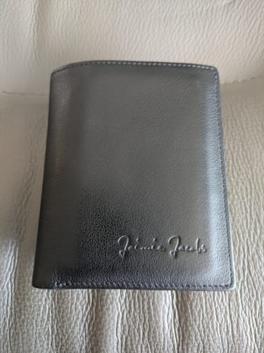 Durchdachtes Leder-Wallet