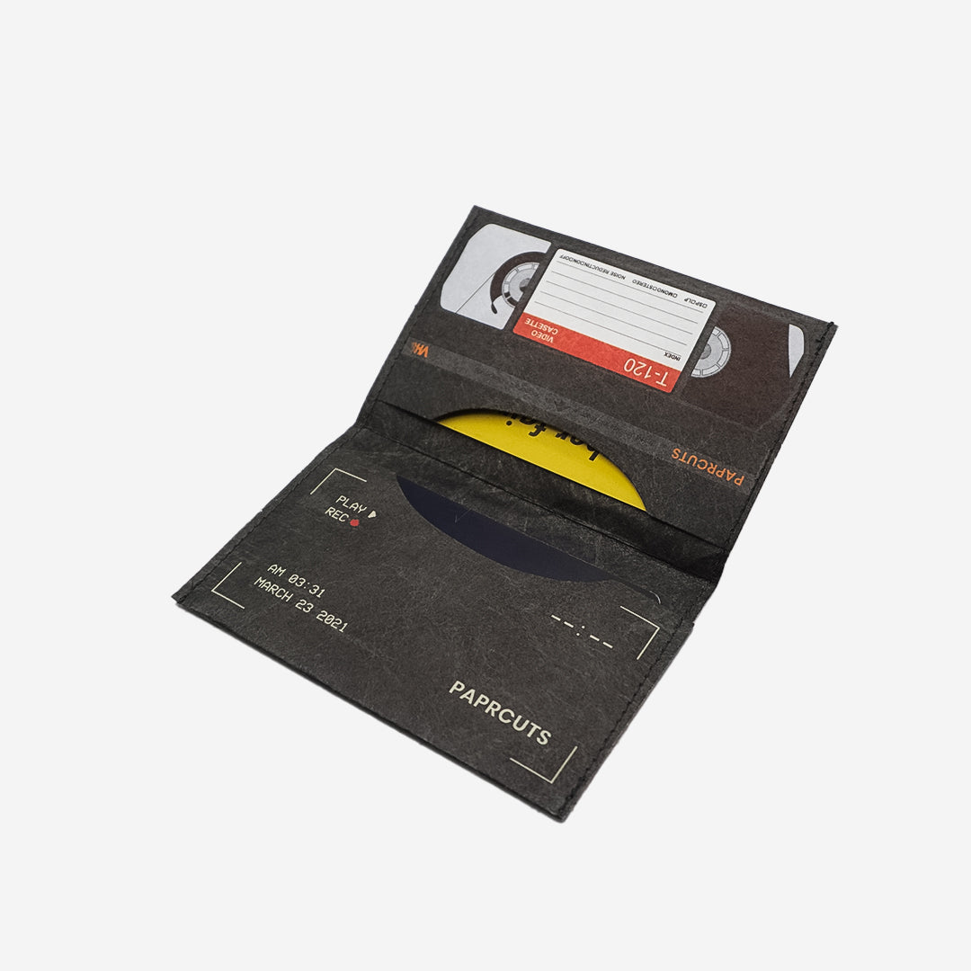 paprcuts-vhs-rfid-kartenetui-retro-design-gelb-tyvek image 3