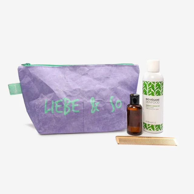 paprcuts-liebe-so-kulturbeutel-tyvek-washbag-lila-gr-n image 1