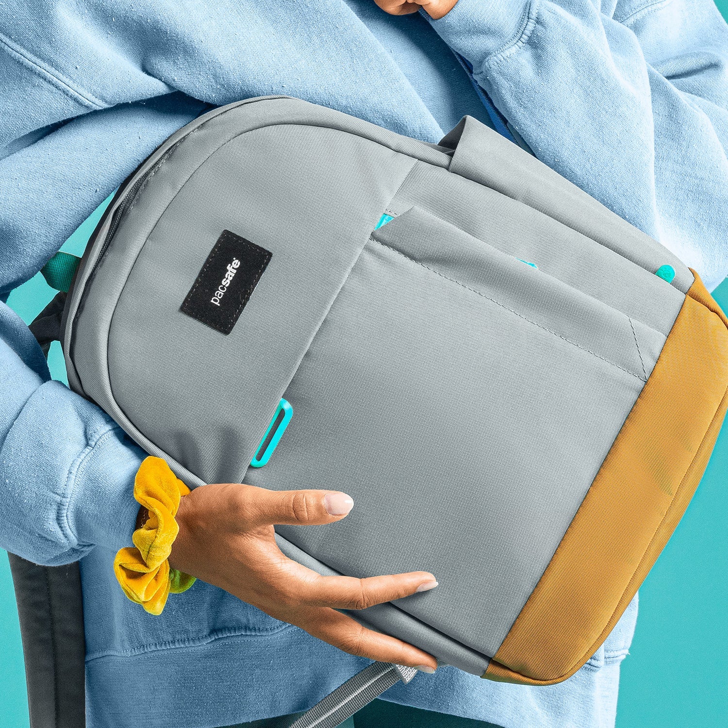 pacsafe-go-15l-anti-diebstahl-rucksack-f-r-13-zoll-laptop image 2