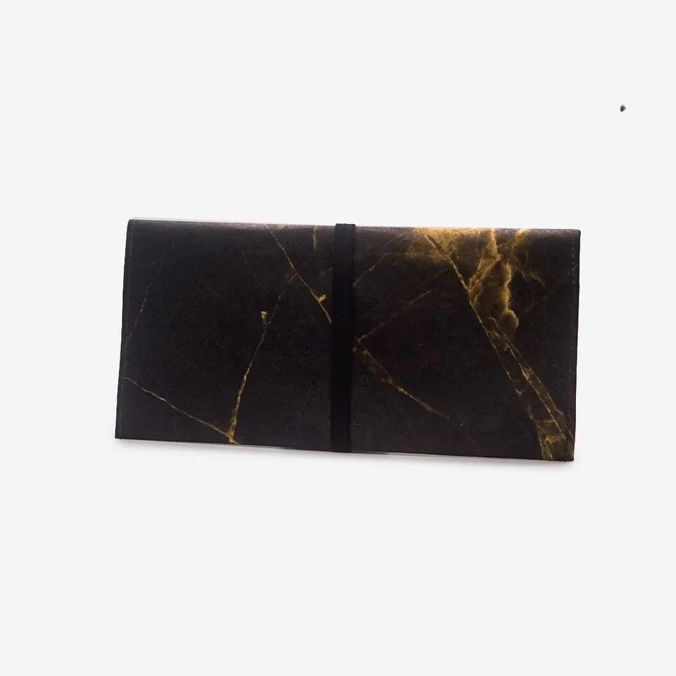 paprcuts-tabakbeutel-2-0-black-marble-drehtasche-schwarz-braun image 1