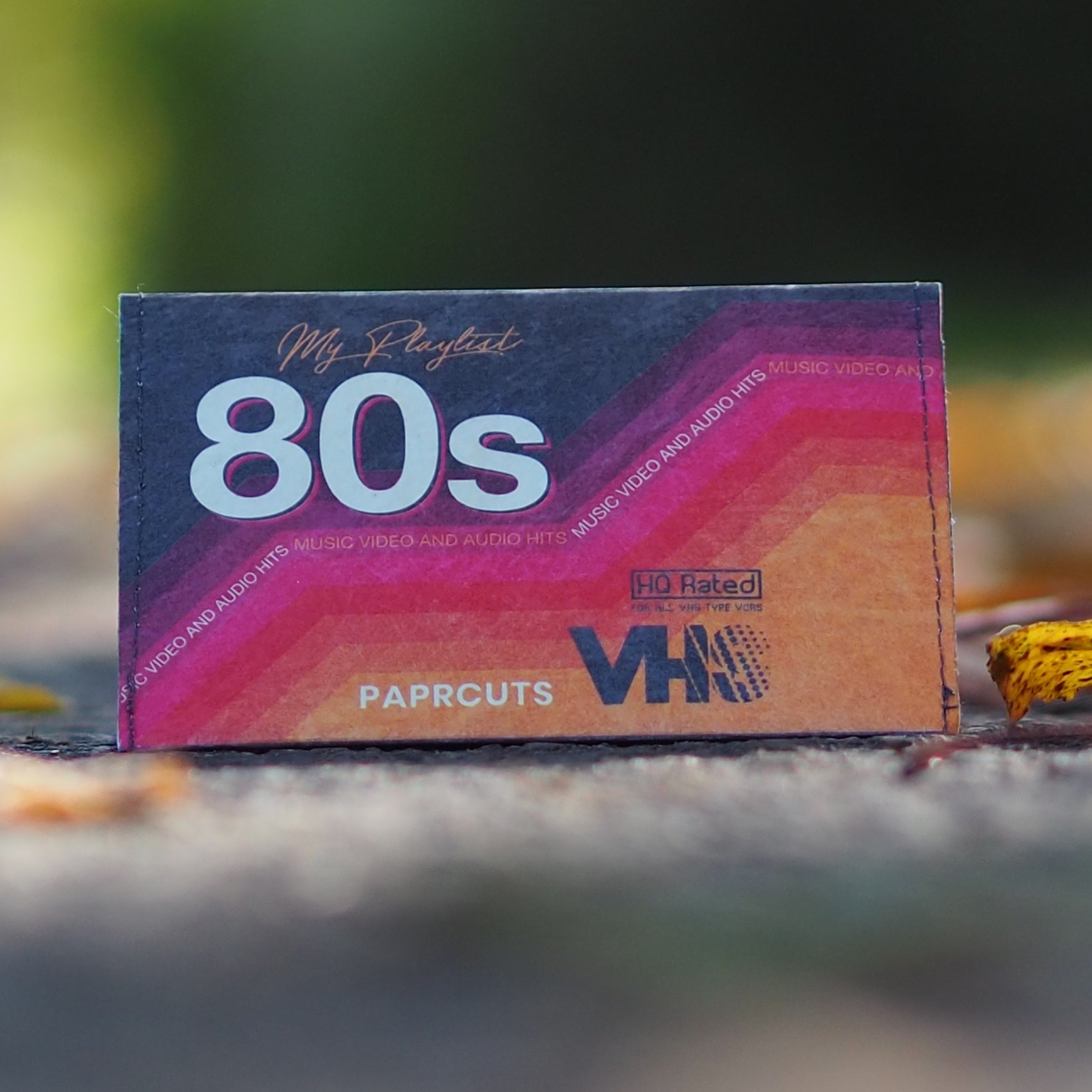 paprcuts-vhs-rfid-kartenetui-retro-design-gelb-tyvek image 2