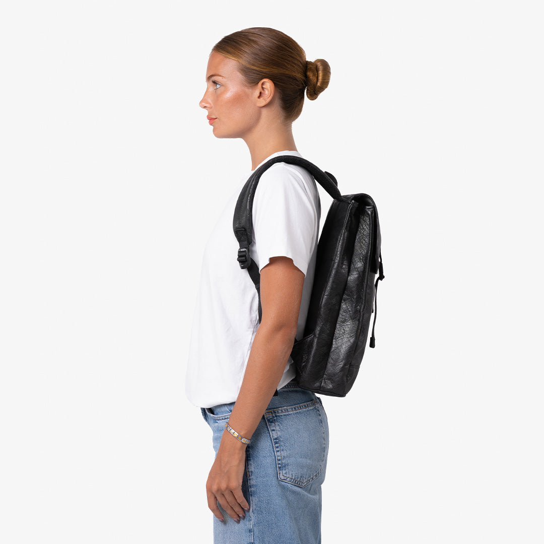 paprcuts-kyoto-backpack-just-black image 2