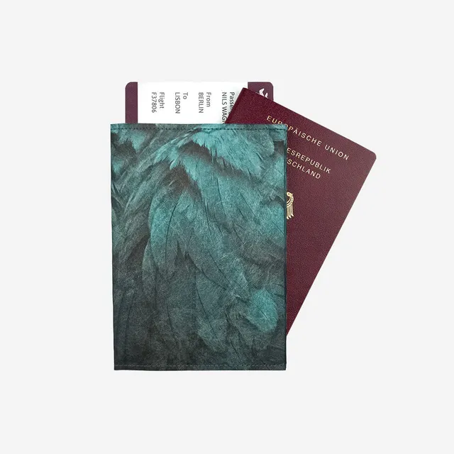 paprcuts-ara-rfid-reisepasscover-schwarz-gr-n-bl-tter image 1