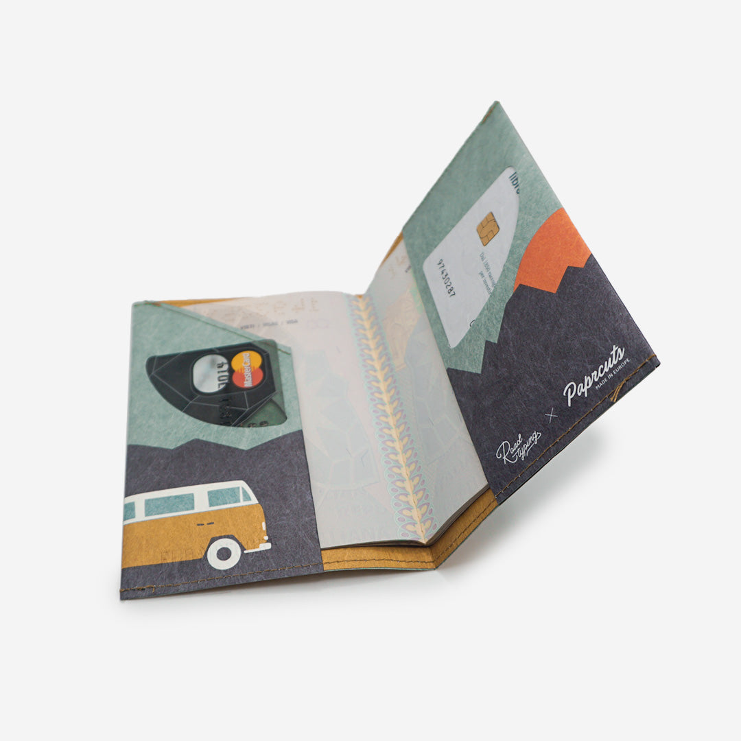 paprcuts-vanlife-roadtyping-koop-rfid-reisepasscover image 4