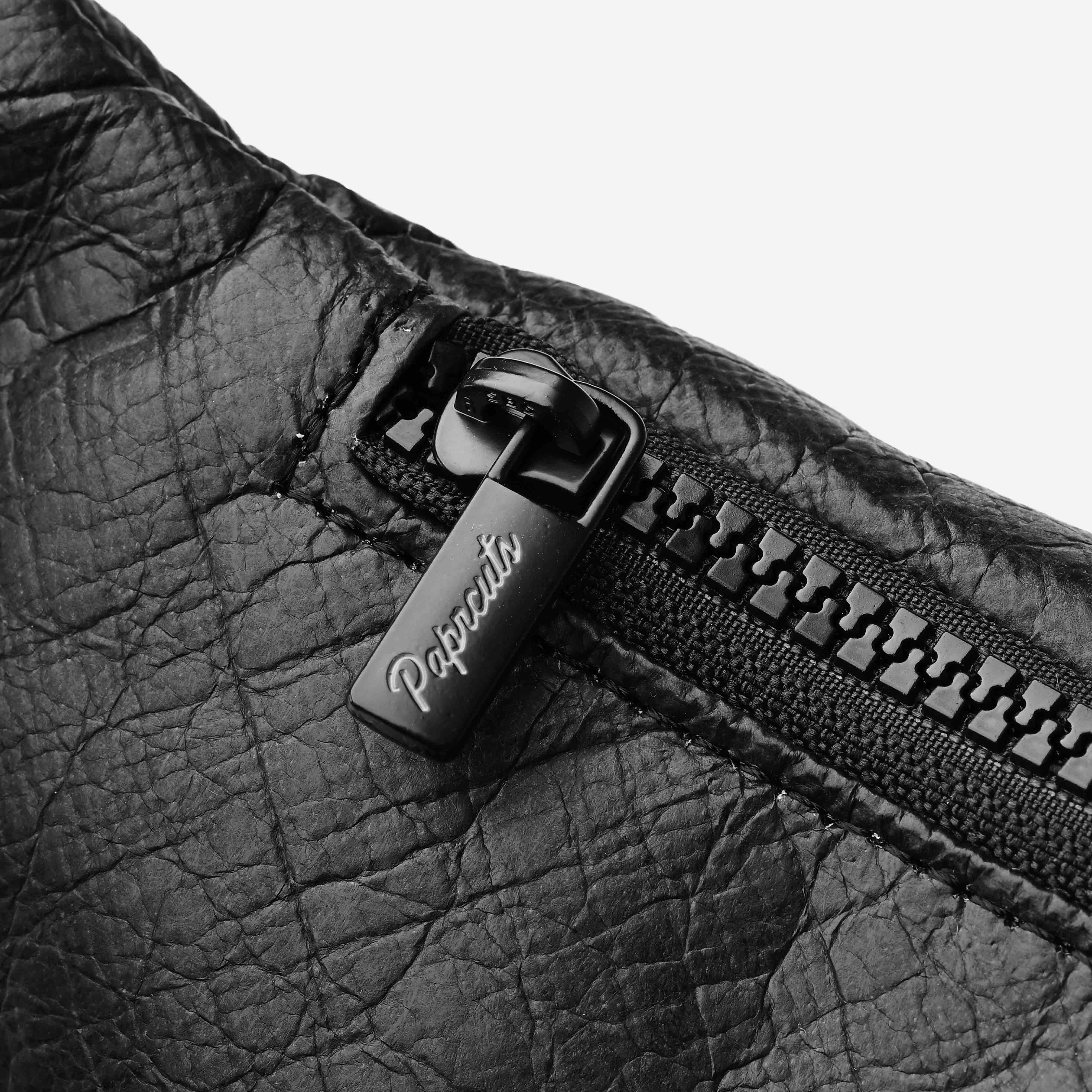 paprcuts-bauchtasche-just-black-tyvek image 5