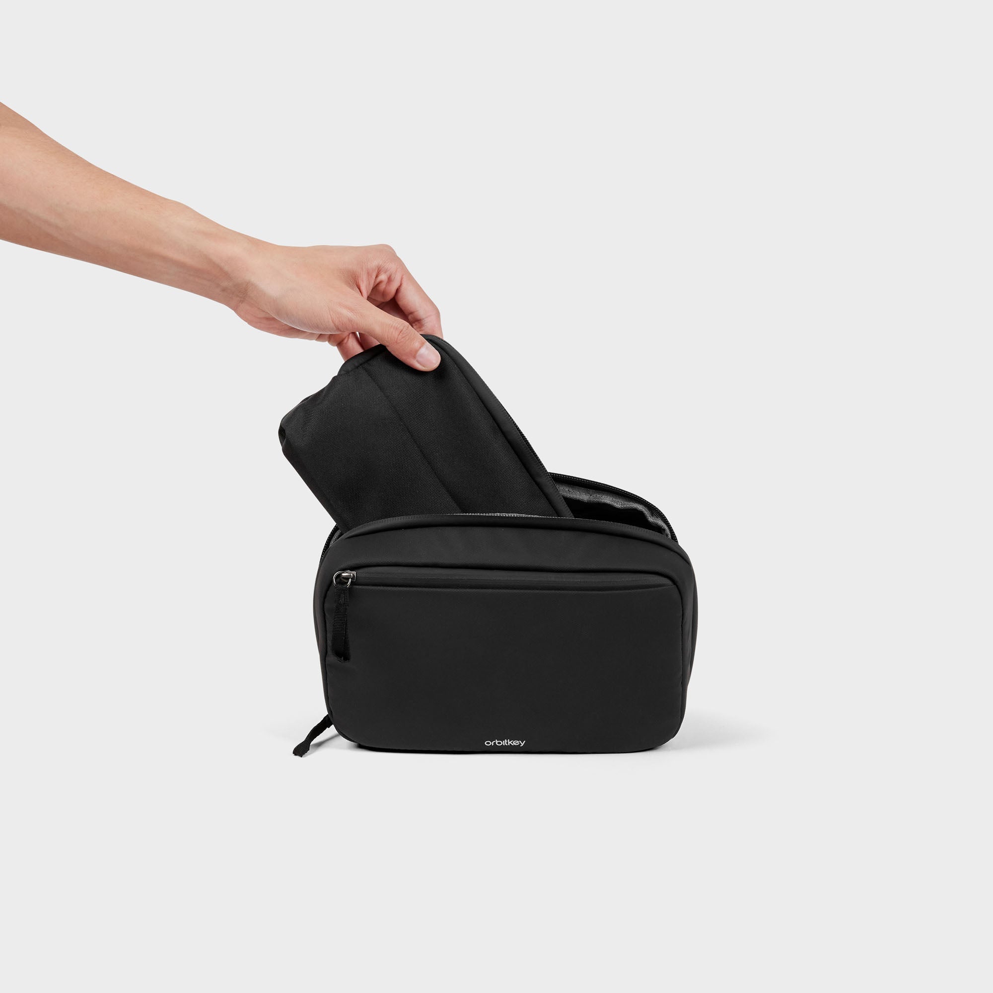 orbitkey-2-in-1-tech-tasche-2-in-1-tech-accessory-pouch image 6