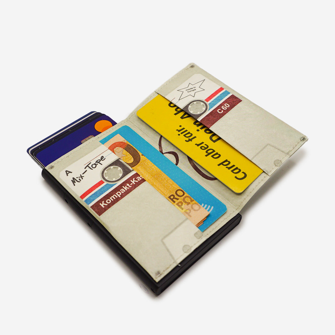paprcuts-mixtape-rfid-alu-kartenetui-beige-grau image 3