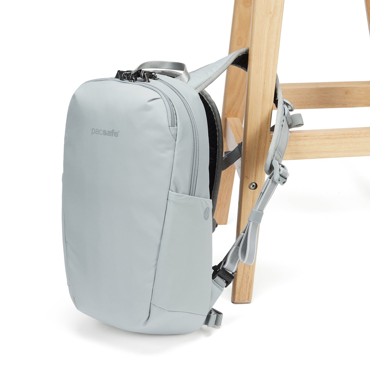 pacsafe-v-12l-anti-diebstahl-technik-rucksack-recyceltes-material-verschiedene-f image 6