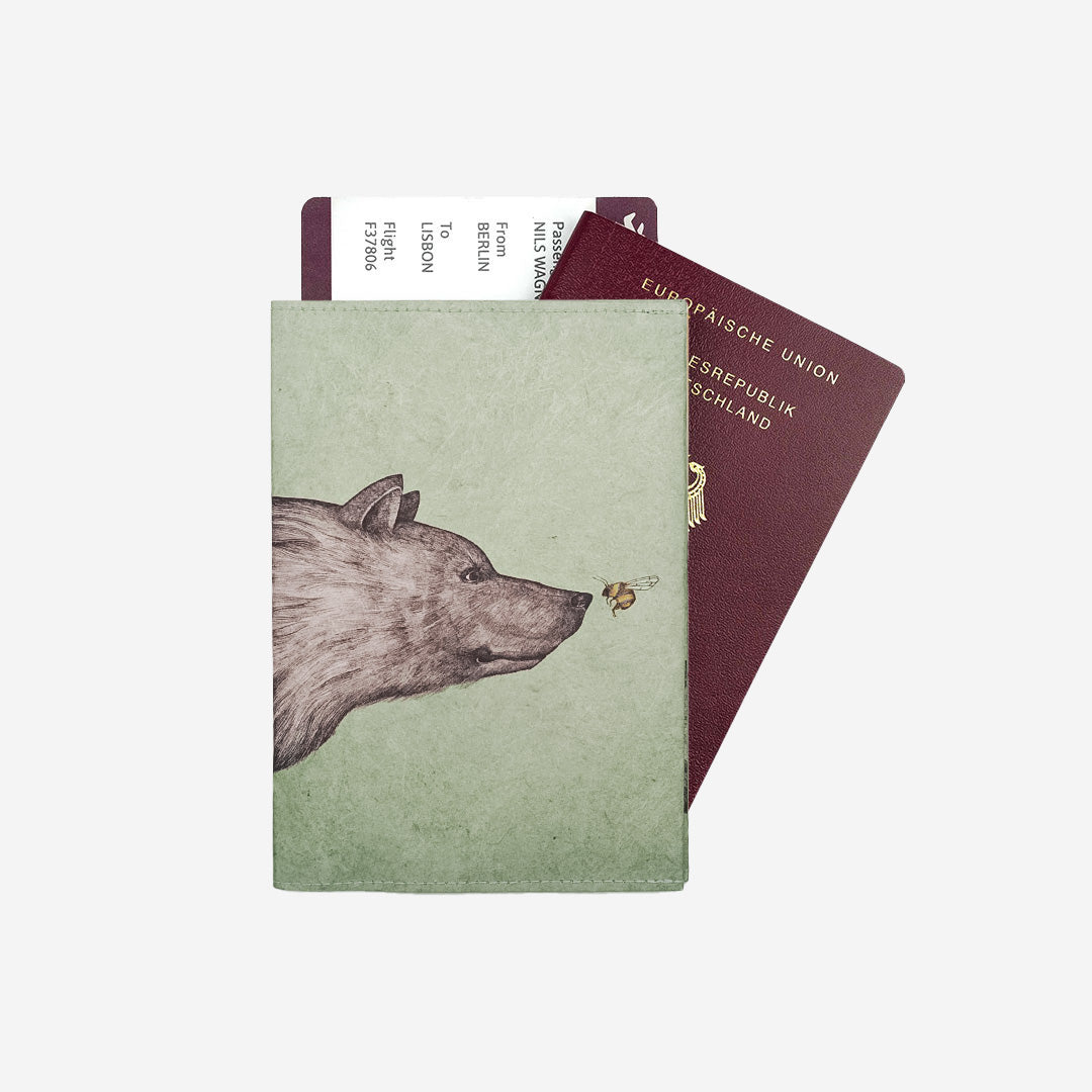 paprcuts-die-begegnung-ligarti-koop-rfid-reisepasscover image 1