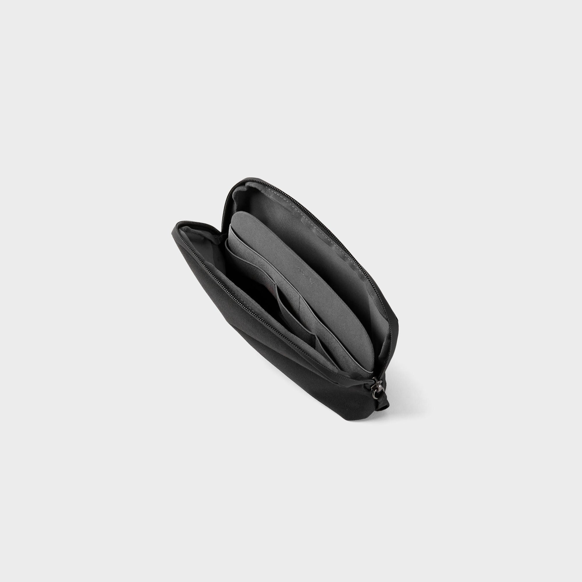 orbitkey-desk-pouch-erweiterbare-schreibtischtasche-aus-recycling-material image 3