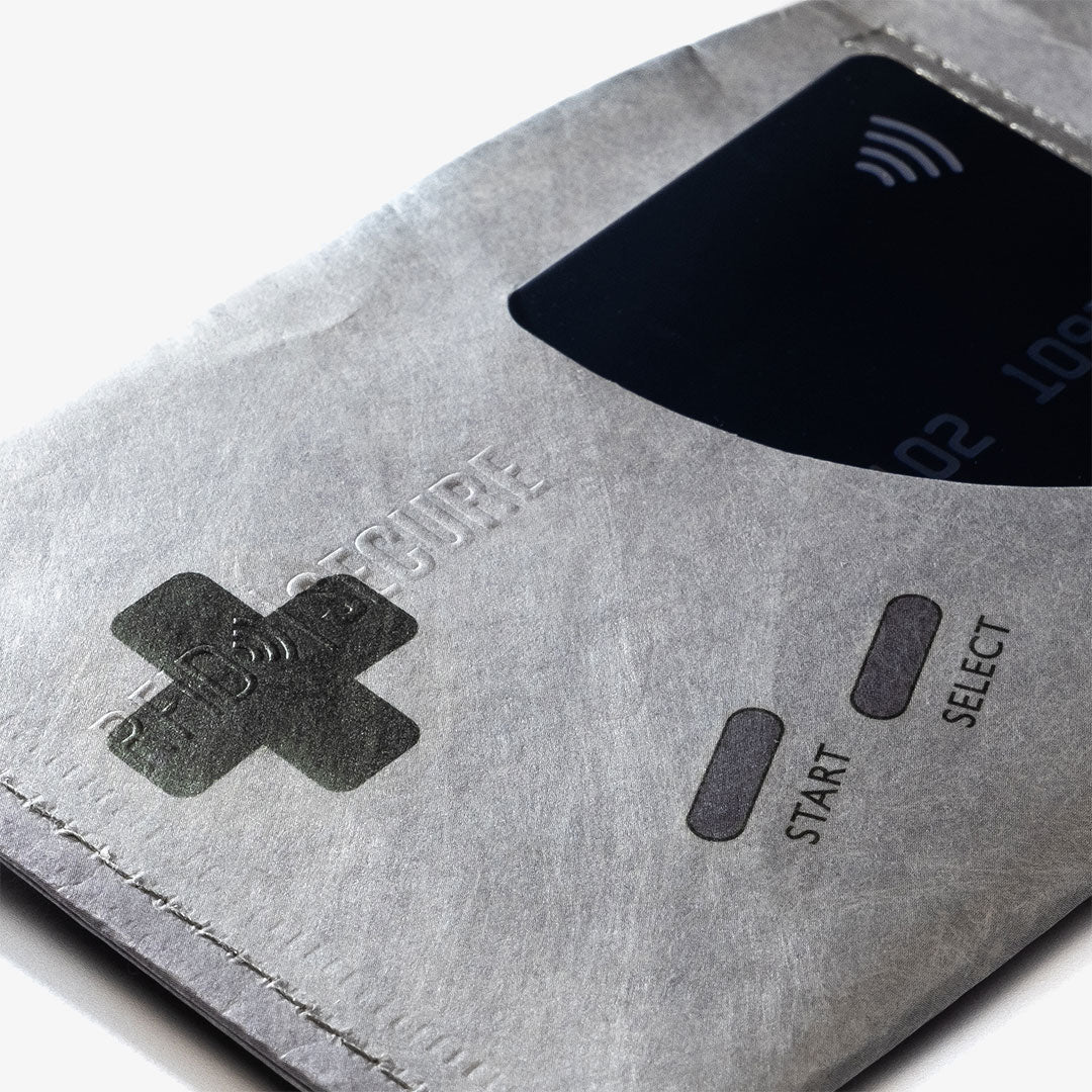 paprcuts-game-boy-rfid-kartenetui-rfid-wallet-grau-gaming-design image 6