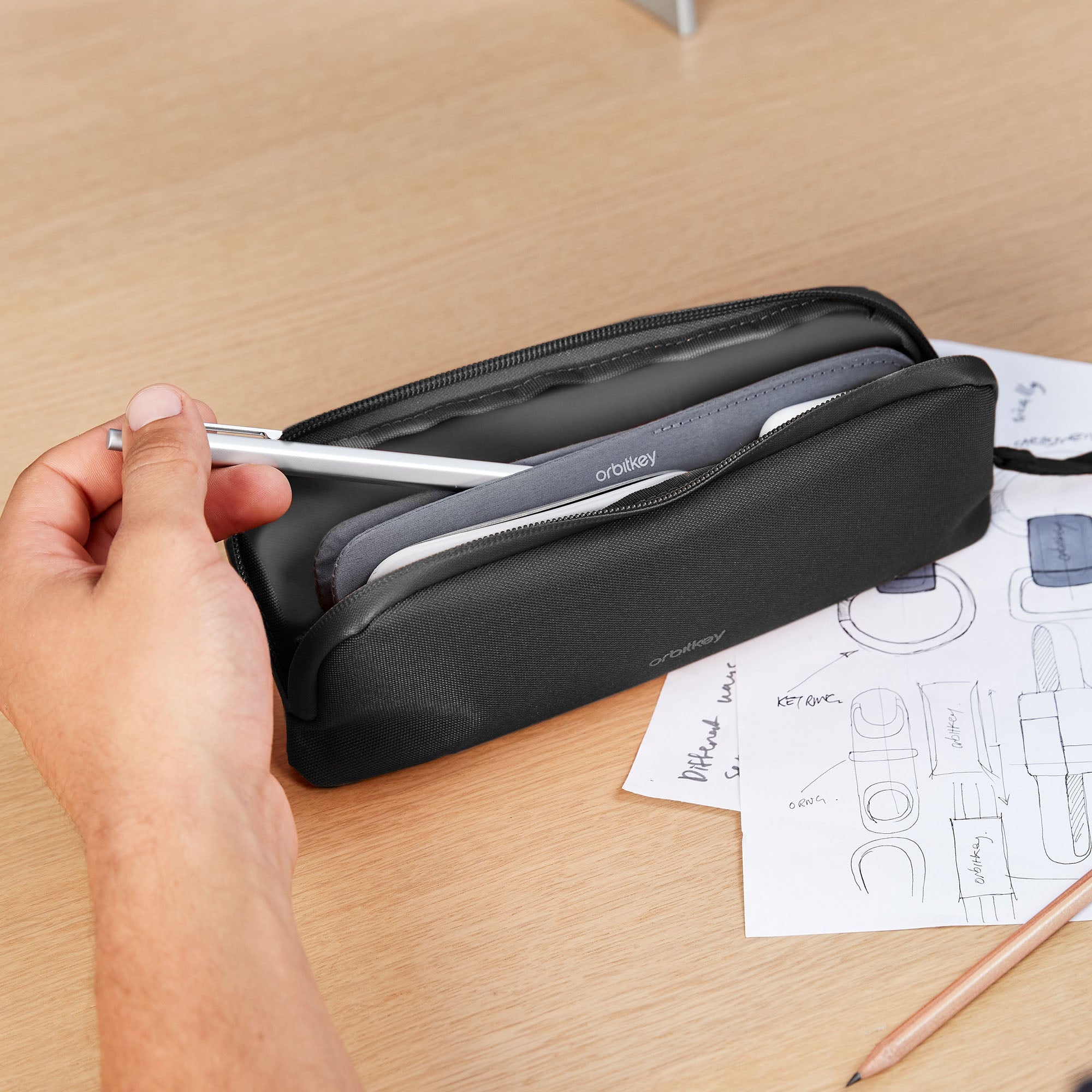 orbitkey-kreatives-arbeitsbereich-set-2-in-1-tech-tasche-federm-ppchen image 8