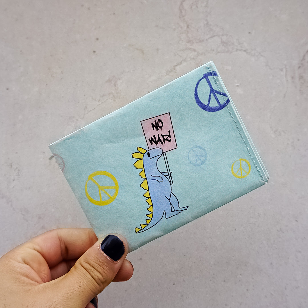 paprcuts-no-war-rfid-wallet-kreuzueber-koop-blau-bunt image 2