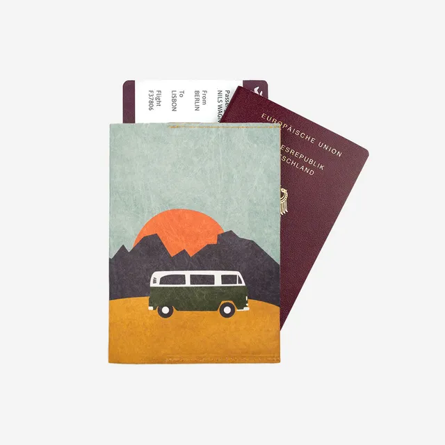 paprcuts-vanlife-roadtyping-koop-rfid-reisepasscover image 1