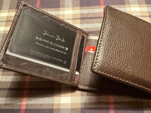 Praktisch und dünn