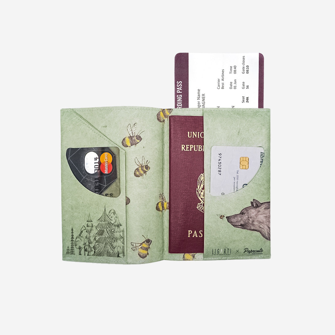 paprcuts-die-begegnung-ligarti-koop-rfid-reisepasscover image 3