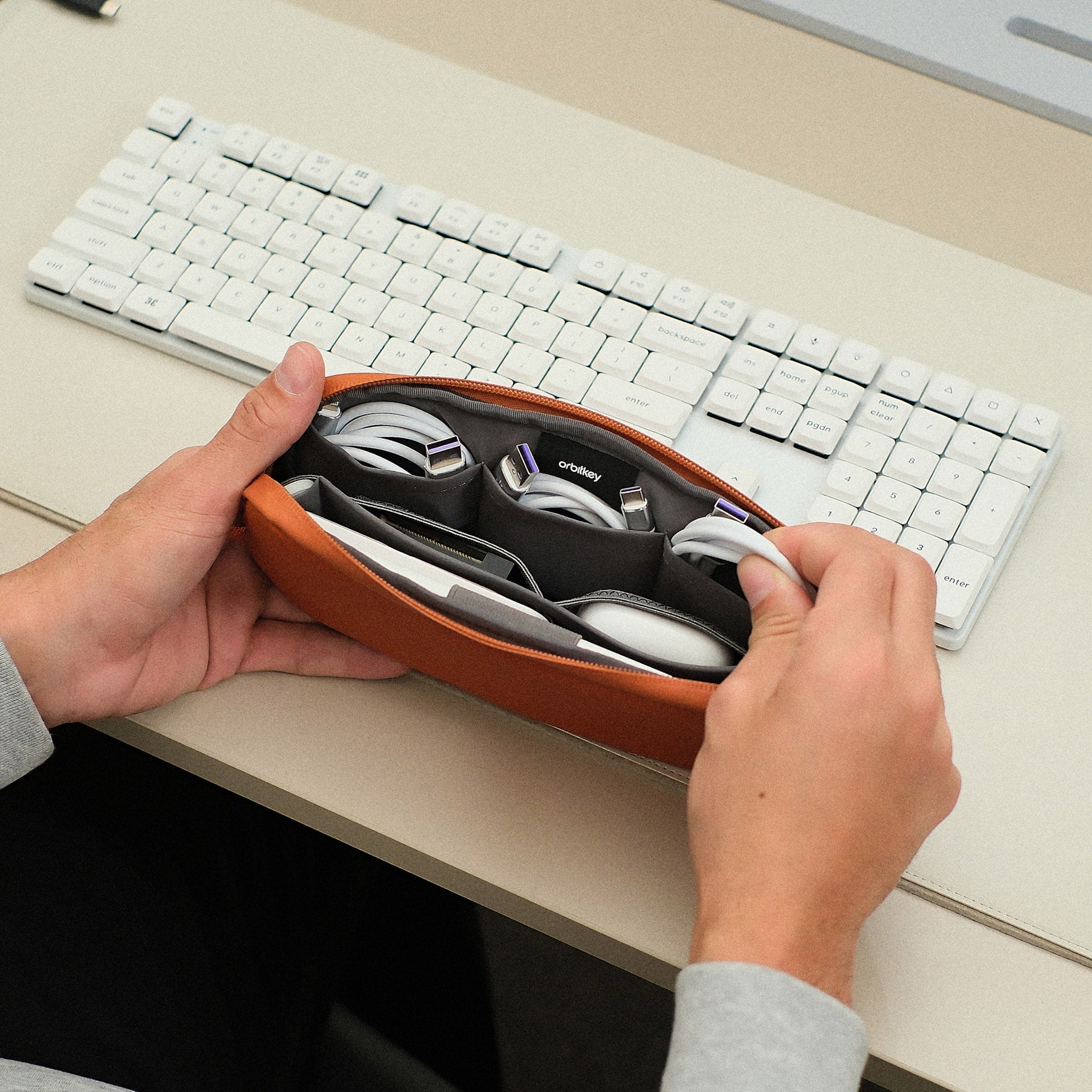 orbitkey-tech-organiser-mini-tech-organizer image 2