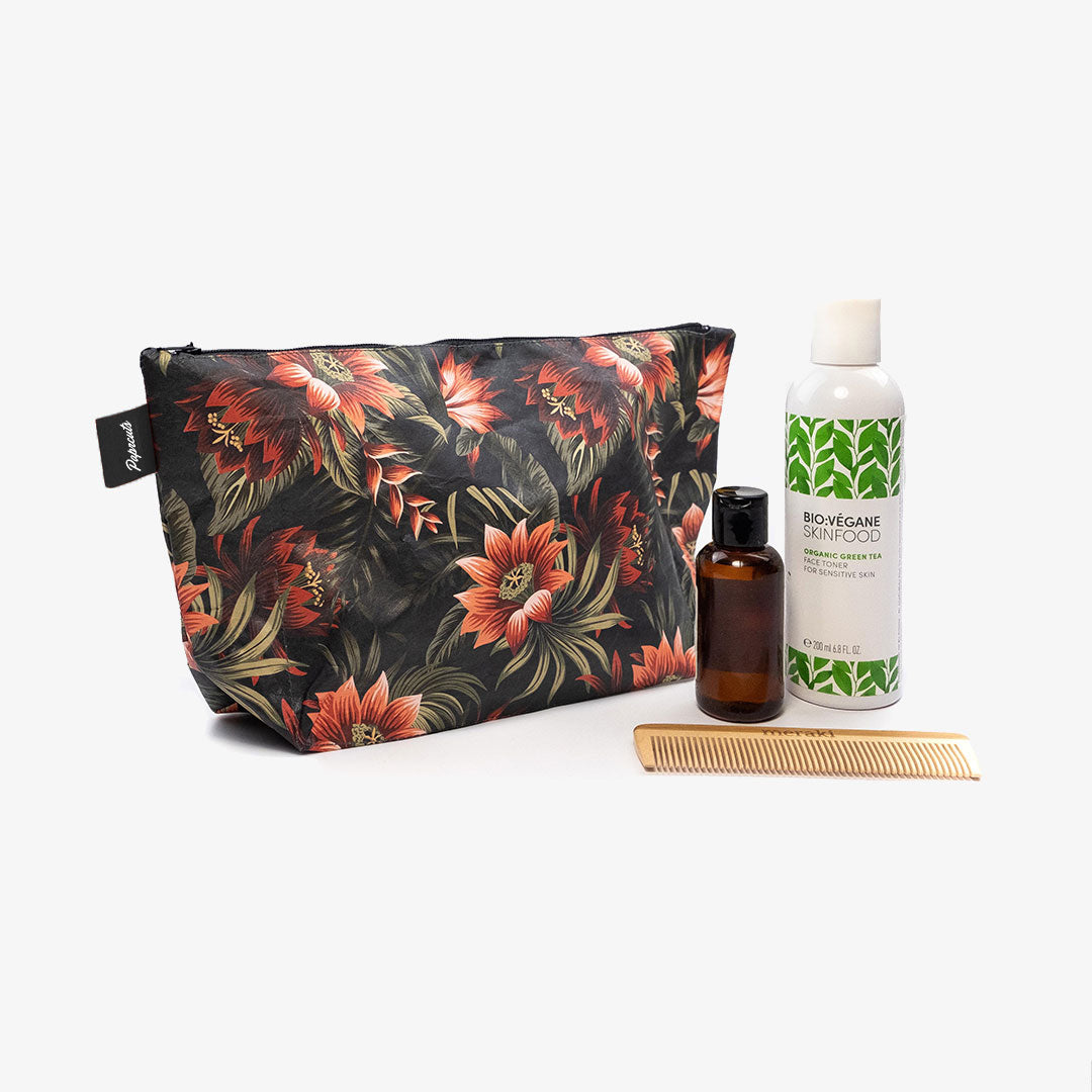 paprcuts-pua-kulturbeutel-tyvek-washbag-schwarz-mit-blumen image 1