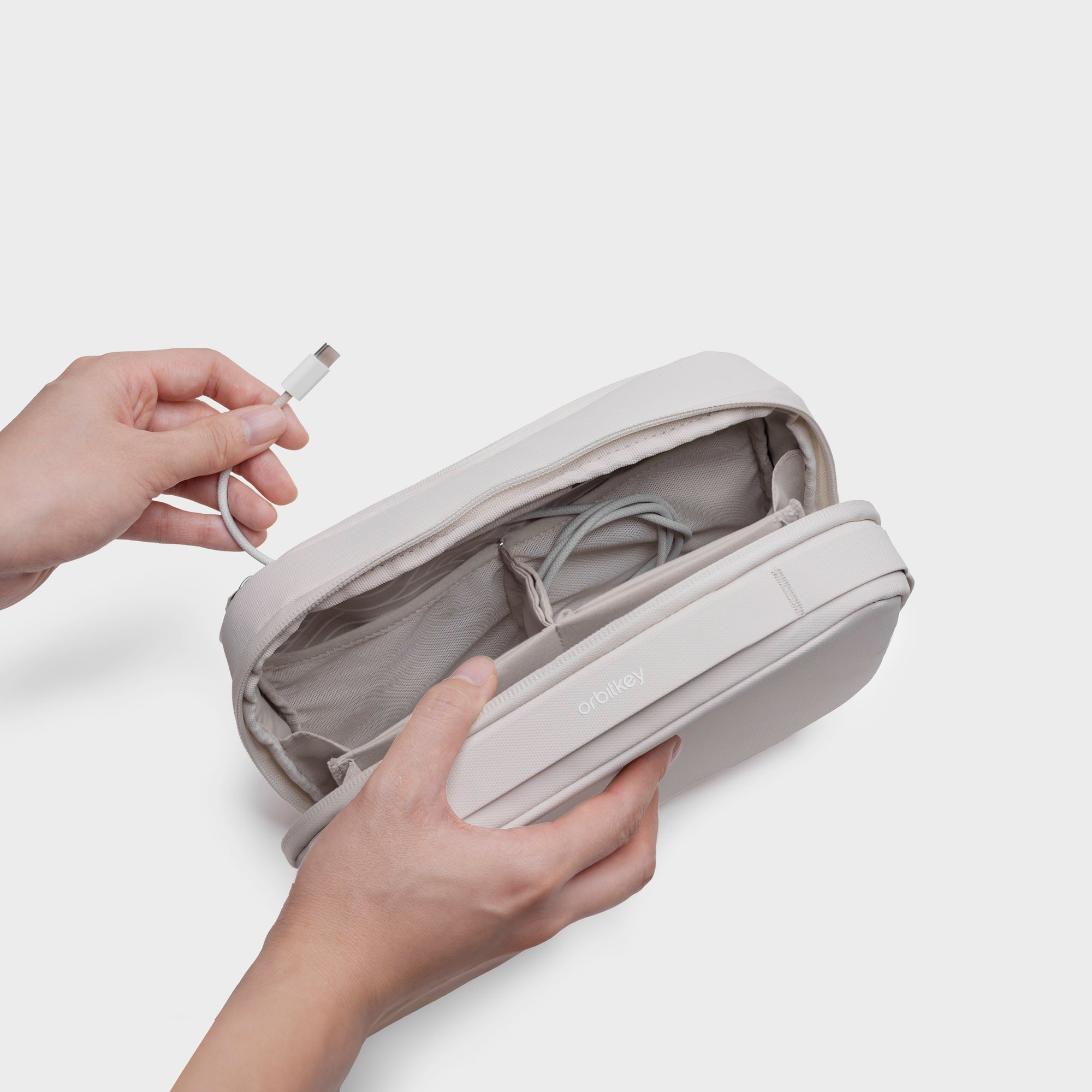 orbitkey-konmari-2-in-1-tech-tasche-tech-pouch-stone image 3